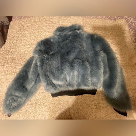 Express Faux Fur Bomber Jacket - Picture 6 of 10